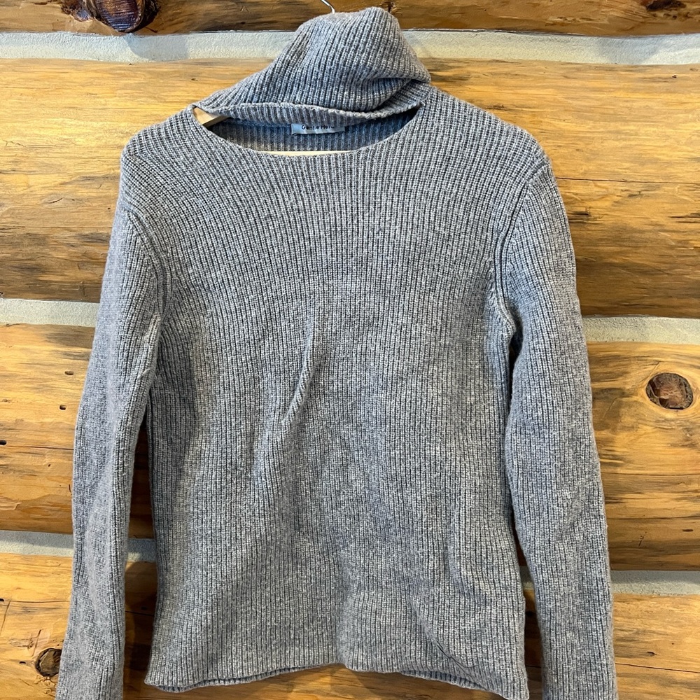 Gentle Herd Ribbed Turtleneck Sweater